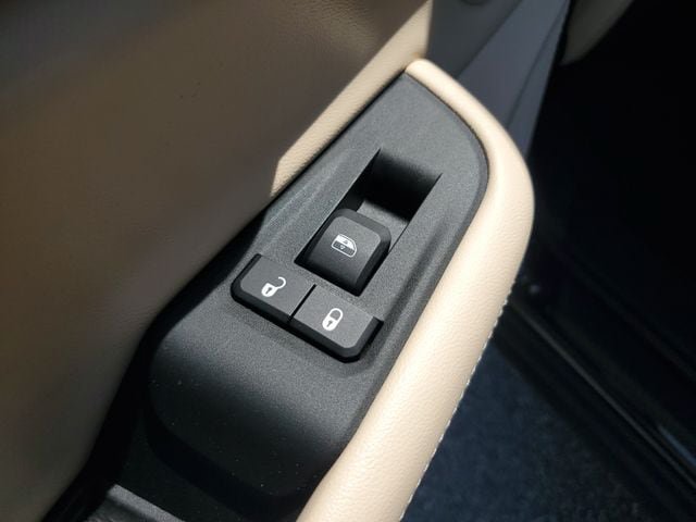 Certified 2021 Jeep Grand Cherokee L Limited w/ Luxury Tech Group II AWD/4WD image 19
