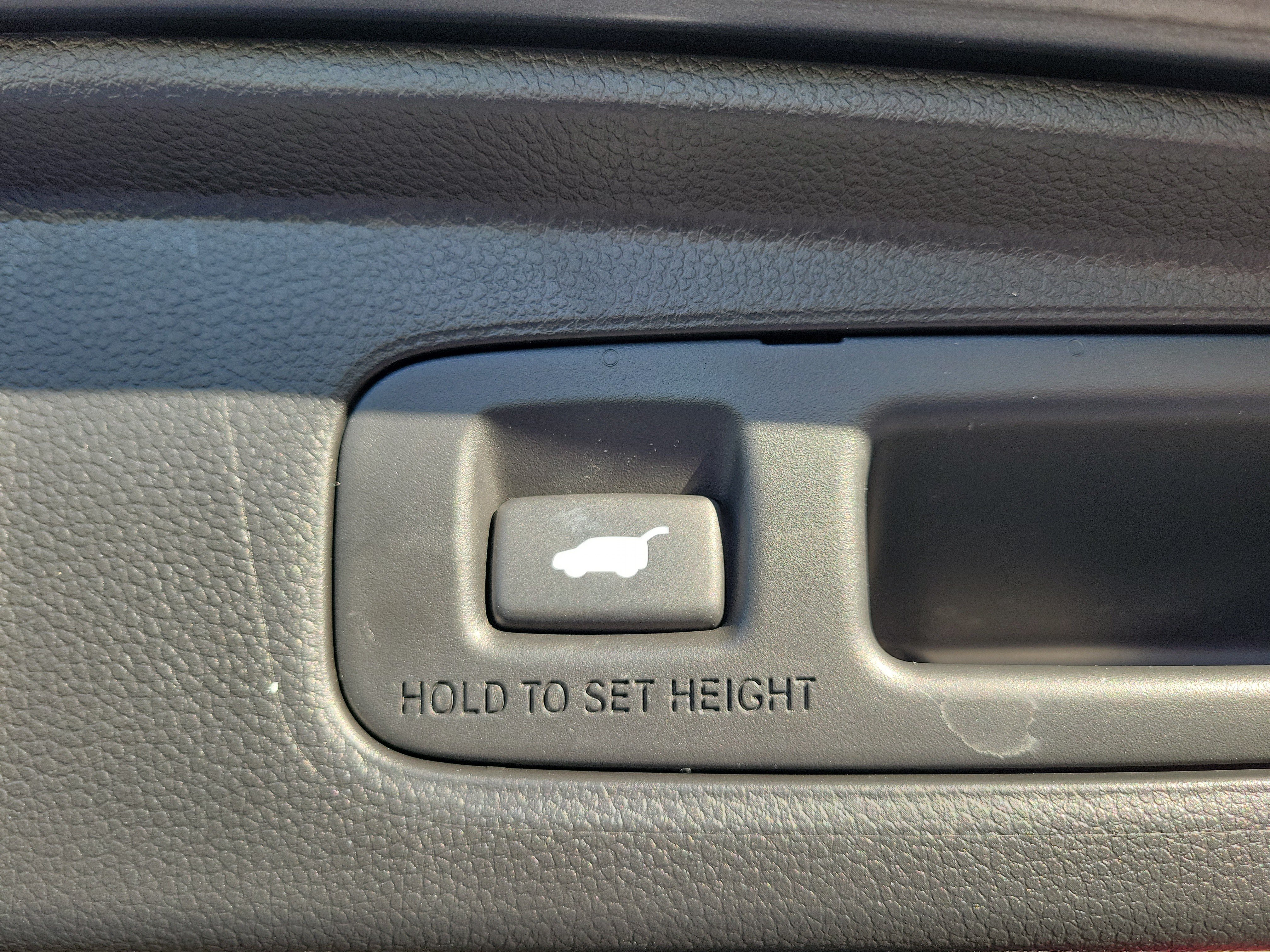 Used 2024 Honda CR-V Sport Touring image 8