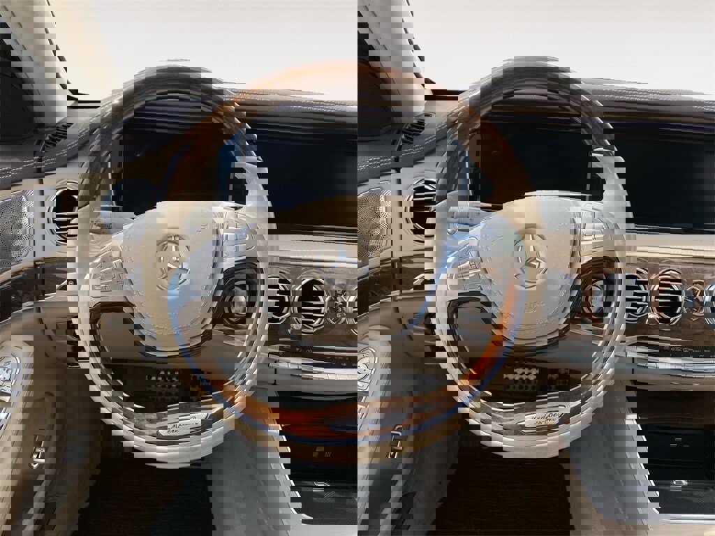 Used 2016 Mercedes-Benz S 550 Sedan image 20