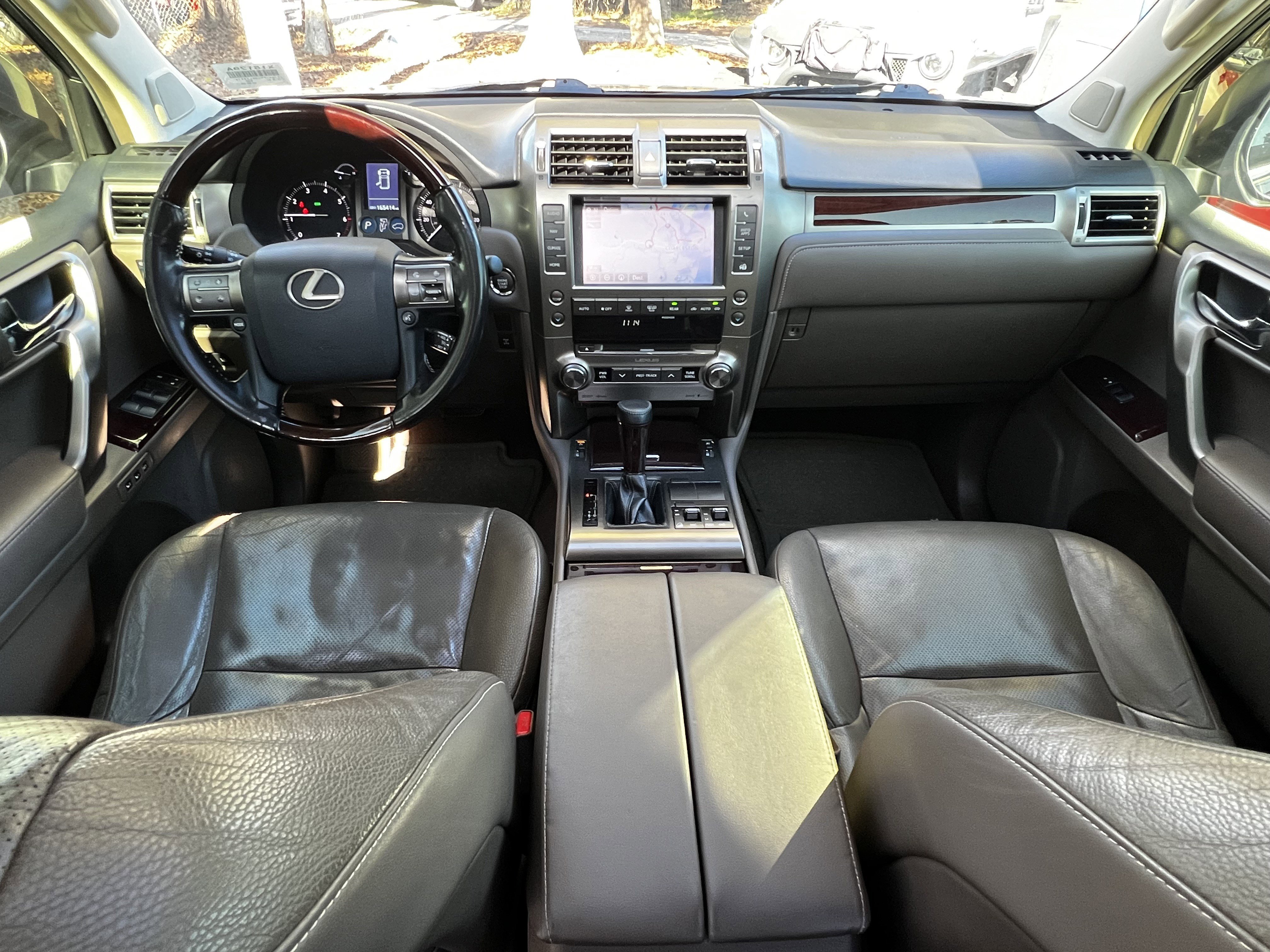 Used 2016 Lexus GX 460 image 36