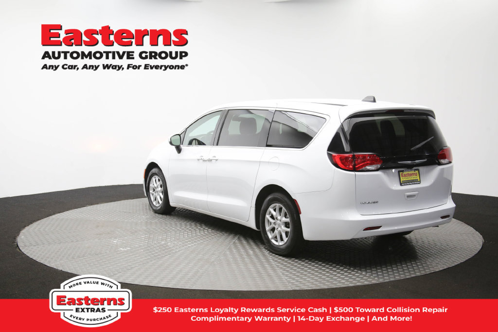 Used 2022 Chrysler Voyager LX FWD image 64