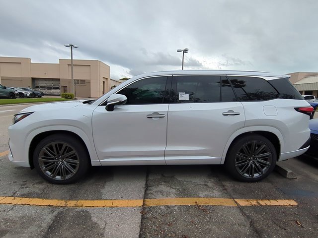 New 2026 Lexus TX 550h AWD Plug-In Hybrid image 6