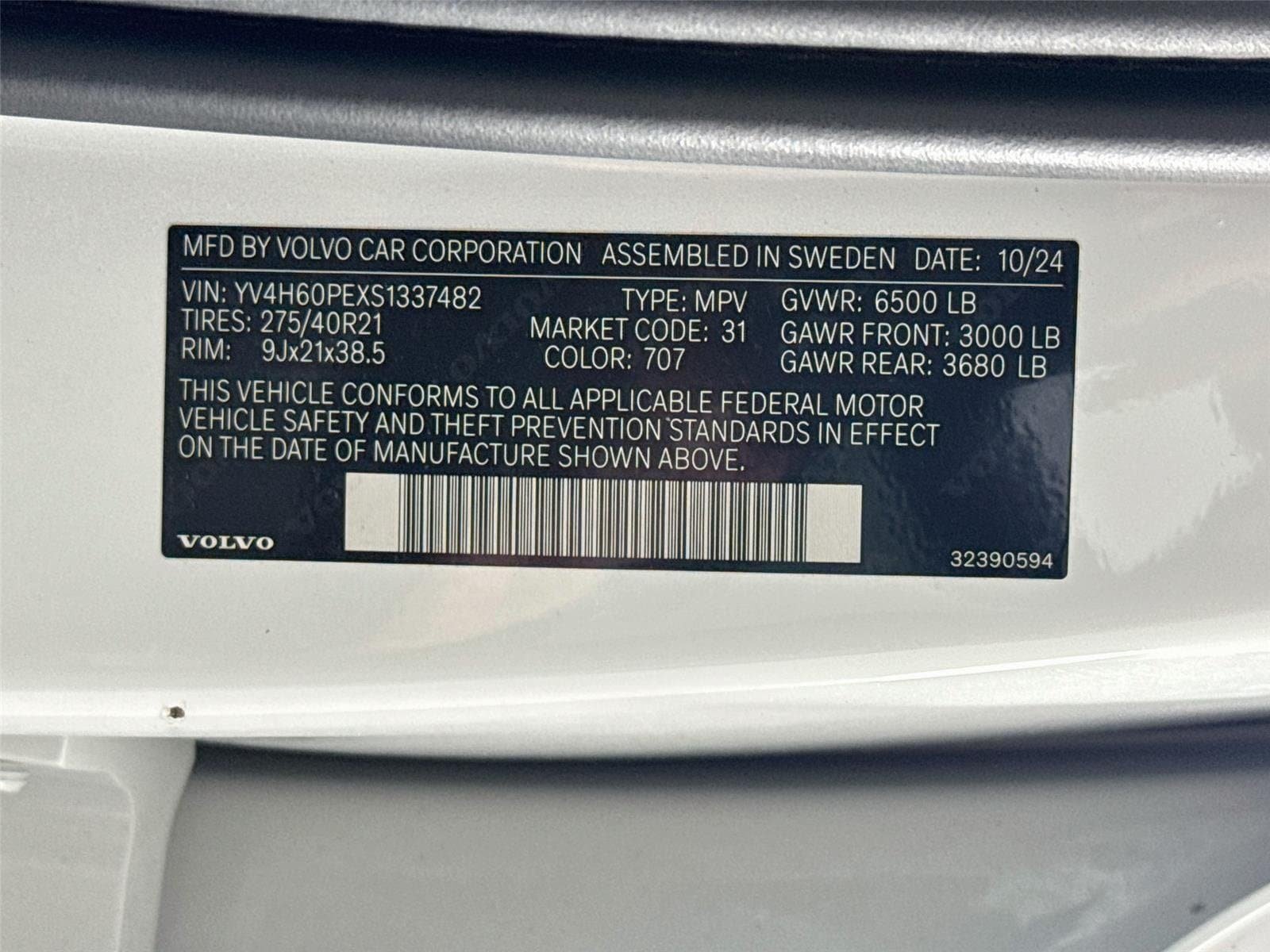Used 2025 Volvo XC90 T8 Plus w/ Protection Package Premier AWD/4WD image 34