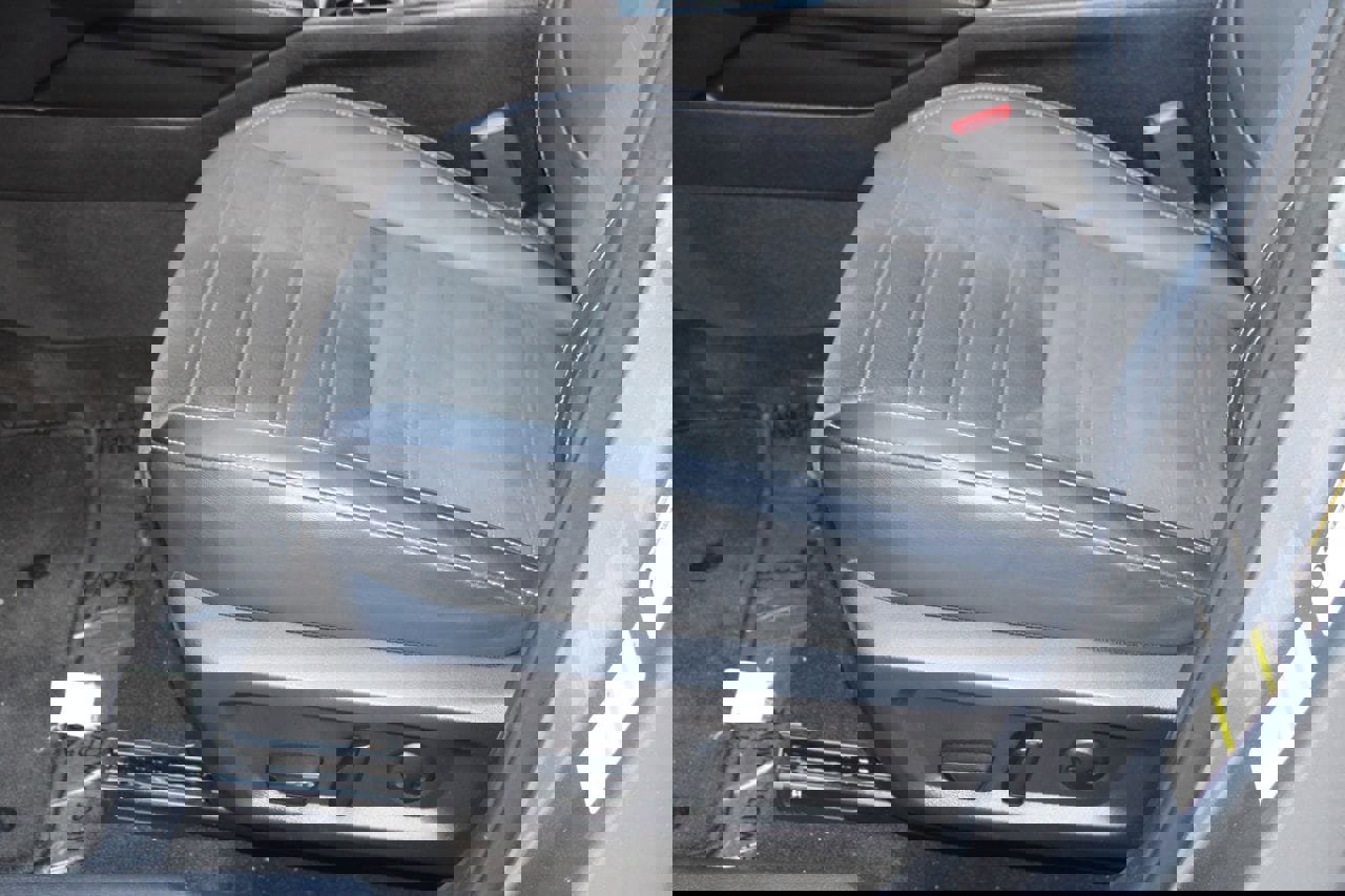 Used 2024 Mitsubishi Outlander SE image 15