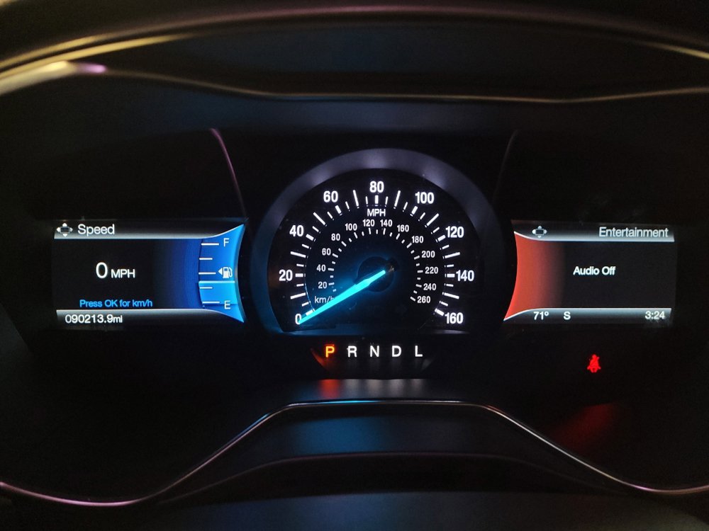 Used 2017 Ford Fusion SE w/ Fusion SE Technology Package FWD image 23