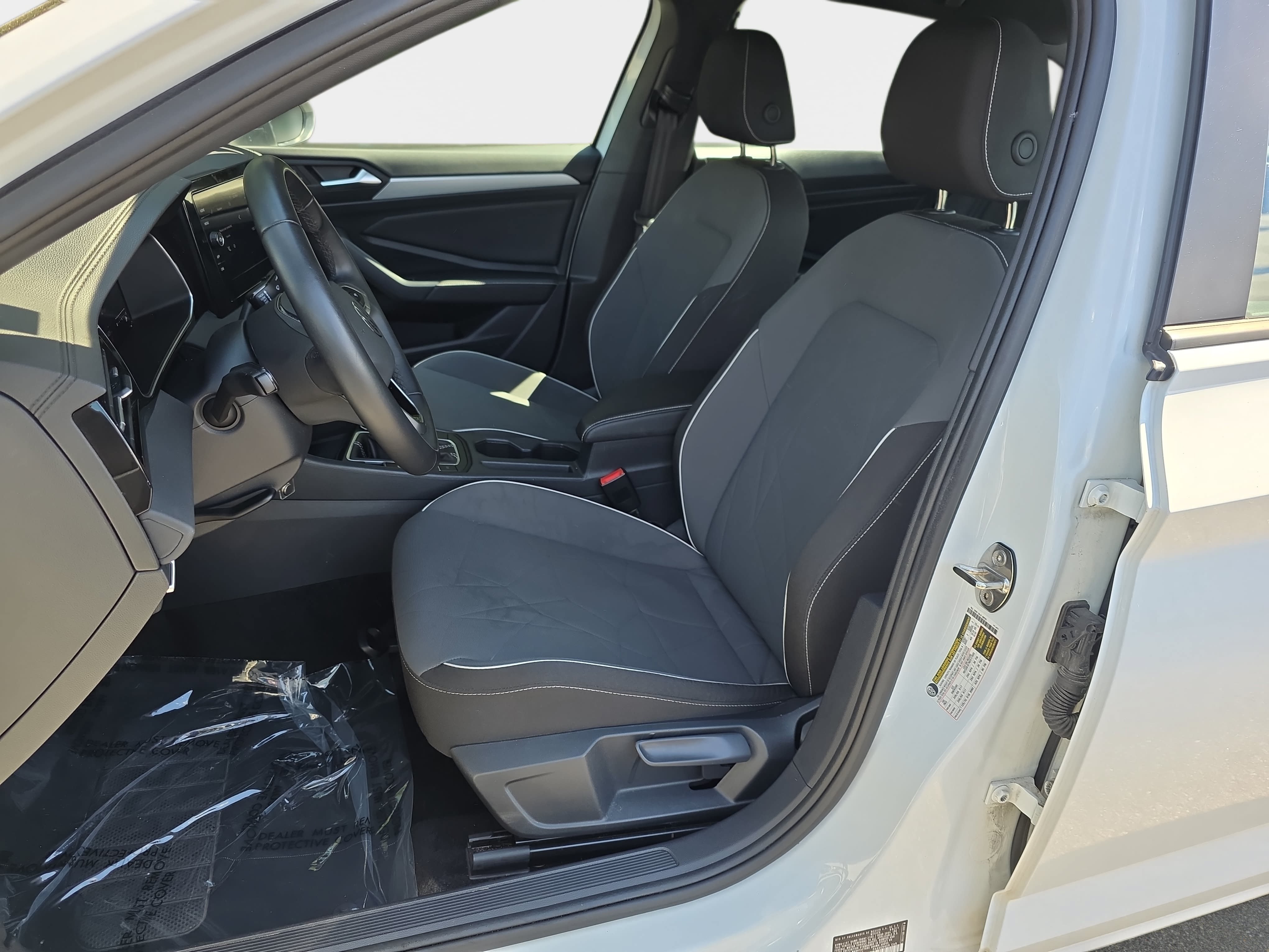 Used 2025 Volkswagen Jetta Sport FWD image 12