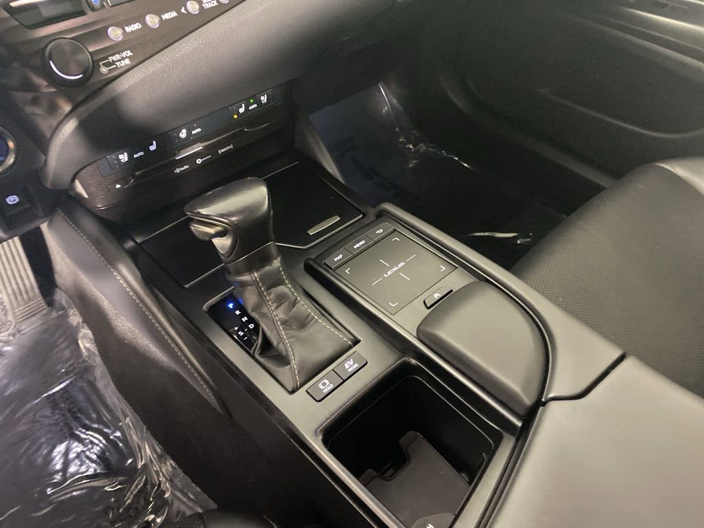 Used 2020 Lexus ES 300h w/ Premium Package image 21