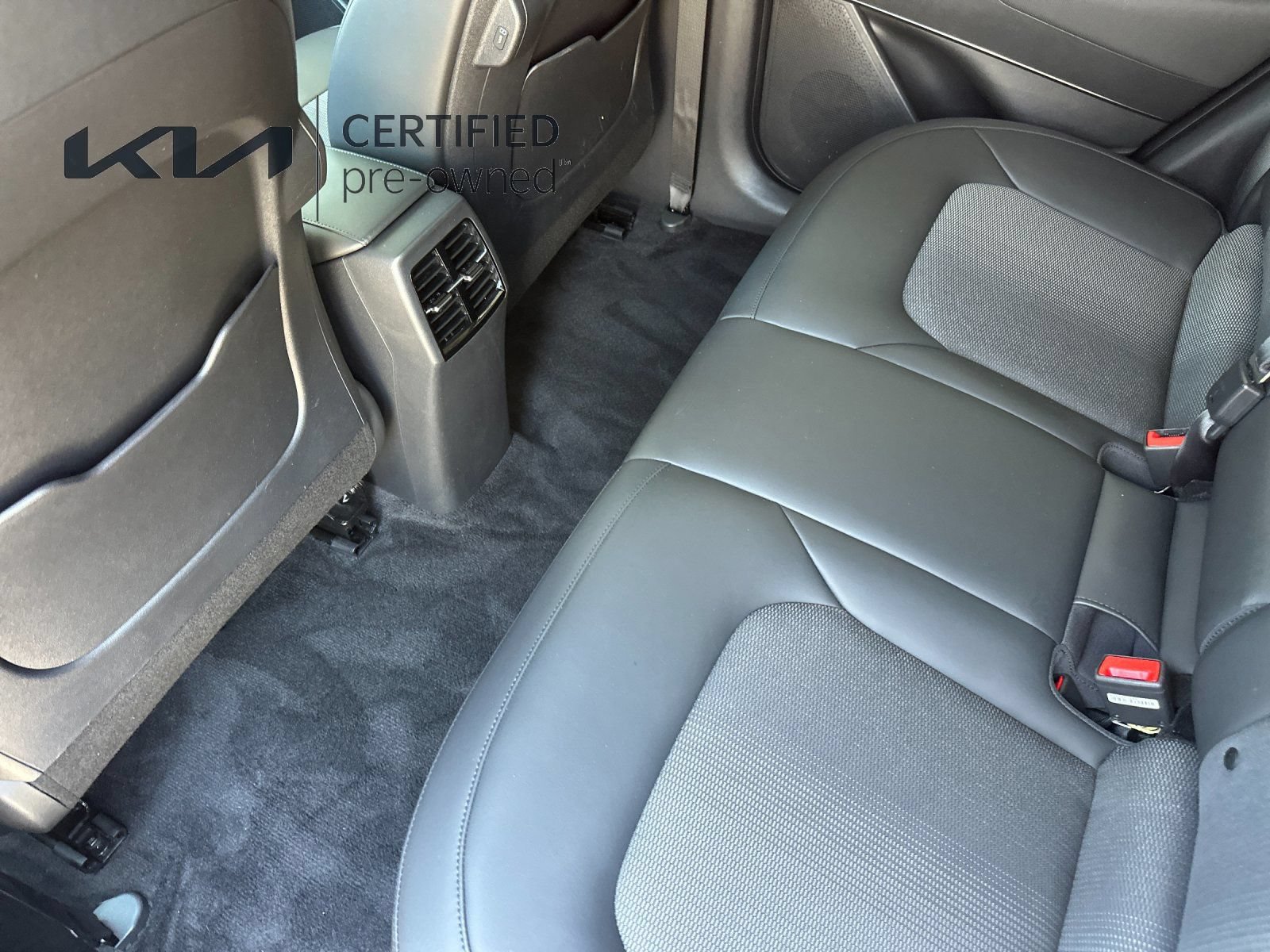 Certified 2024 Kia Niro Wind FWD image 13