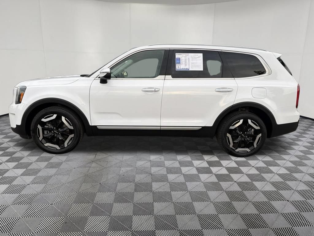 Used 2025 Kia Telluride S AWD/4WD image 4