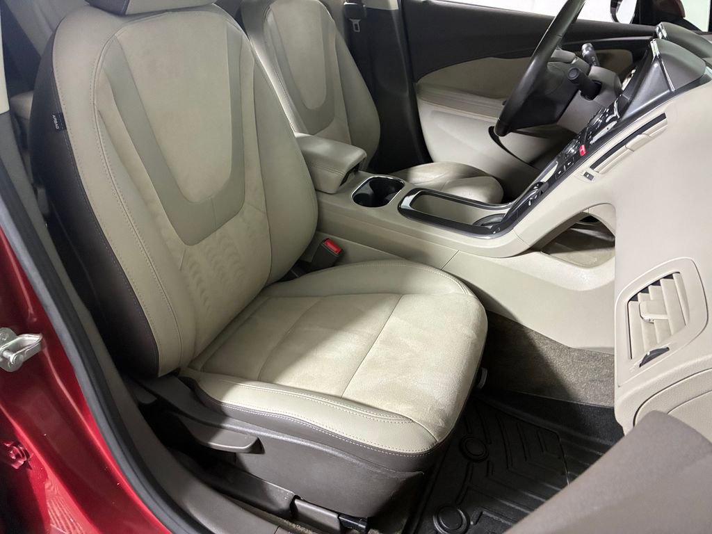 Used 2014 Chevrolet Volt Premium w/ Premium Trim Package image 26