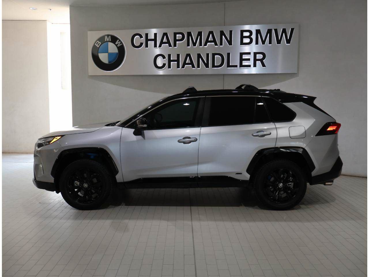 Used 2023 Toyota RAV4 XSE AWD/4WD image 3