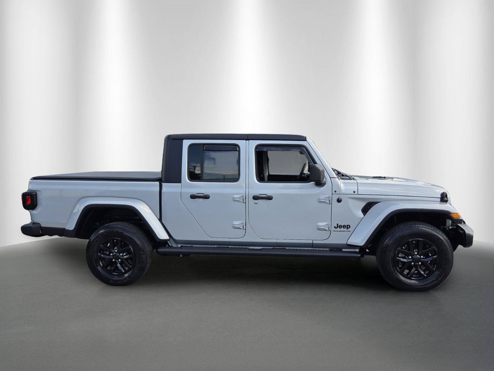 Used 2023 Jeep Gladiator Sport AWD/4WD image 8