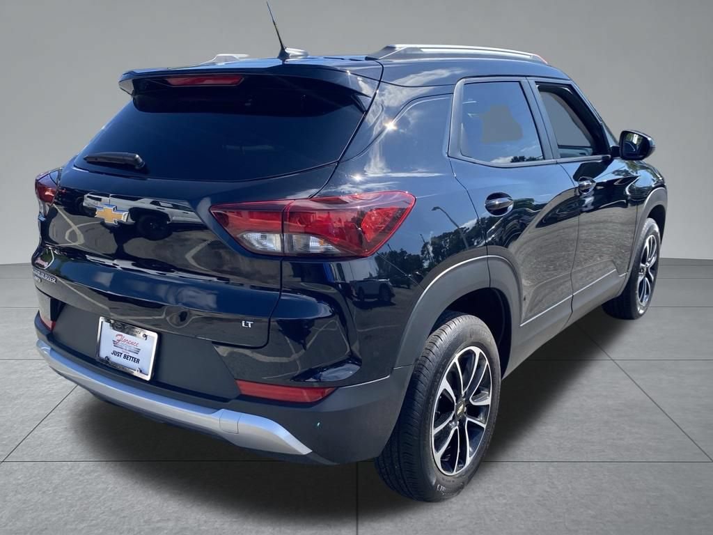 Used 2025 Chevrolet TrailBlazer LT AWD/4WD image 16