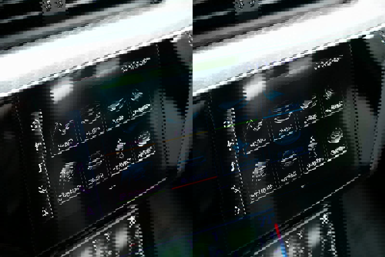 Used 2022 Audi e-tron Premium image 15