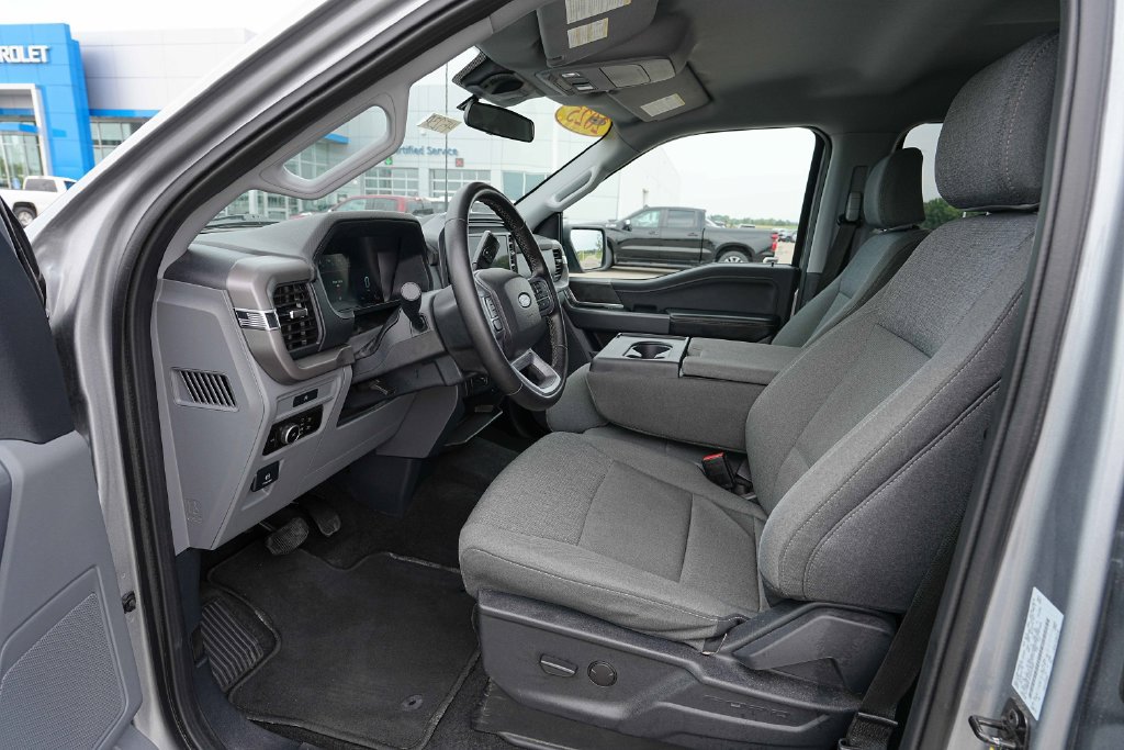 Used 2025 Ford F150 XLT w/ Equipment Group 301A Standard AWD/4WD image 17