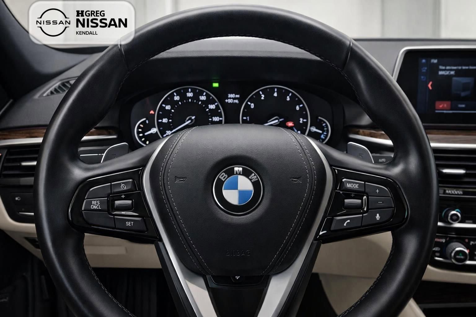 Used 2017 BMW 540i xDrive image 10