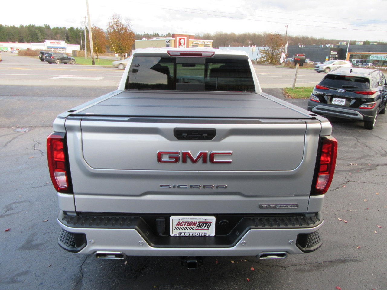Used 2022 GMC Sierra 1500 Elevation image 10