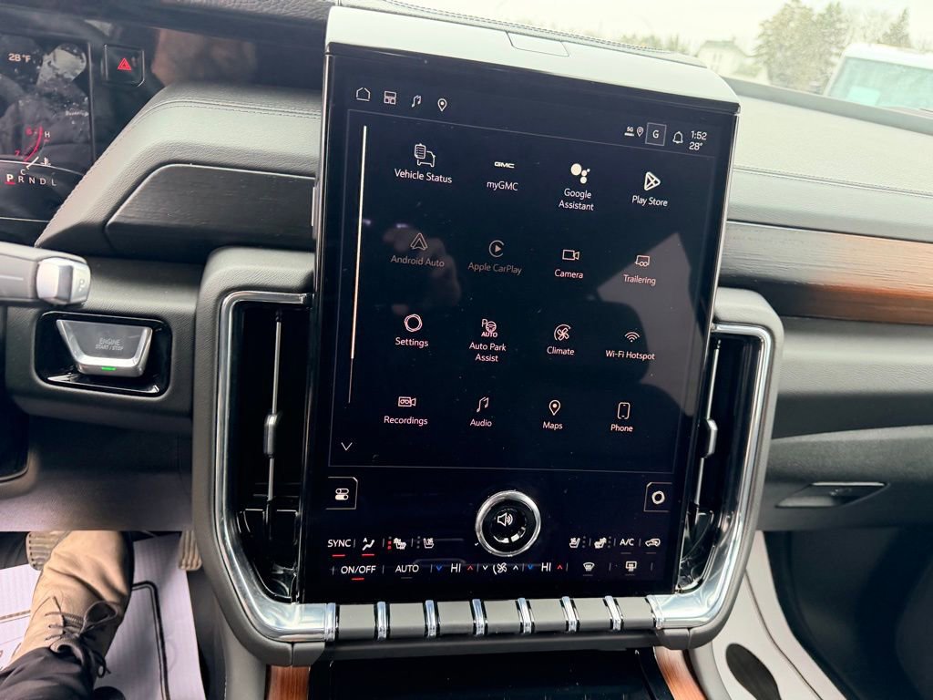 New 2026 GMC Yukon Denali w/ LPO, Floor Liner Package image 19