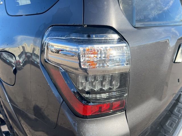 Used 2018 Toyota 4Runner TRD Off-Road Premium image 11