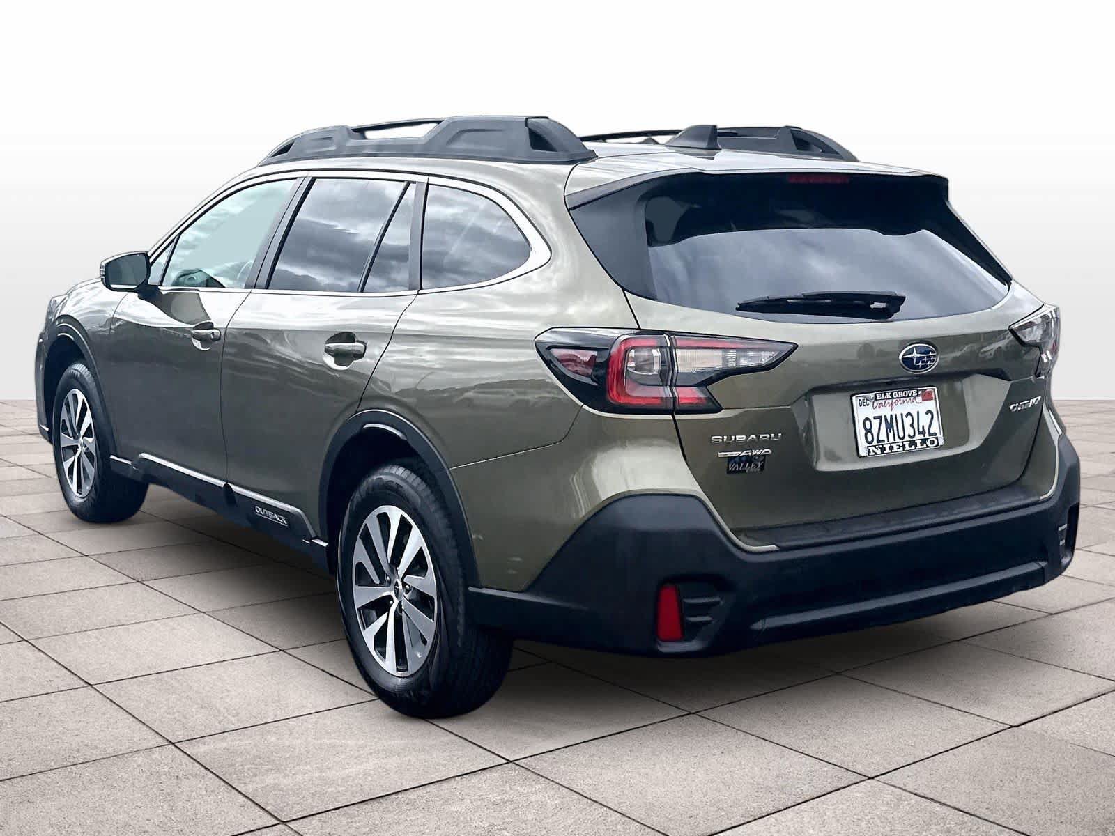 Used 2021 Subaru Outback Premium AWD/4WD image 7