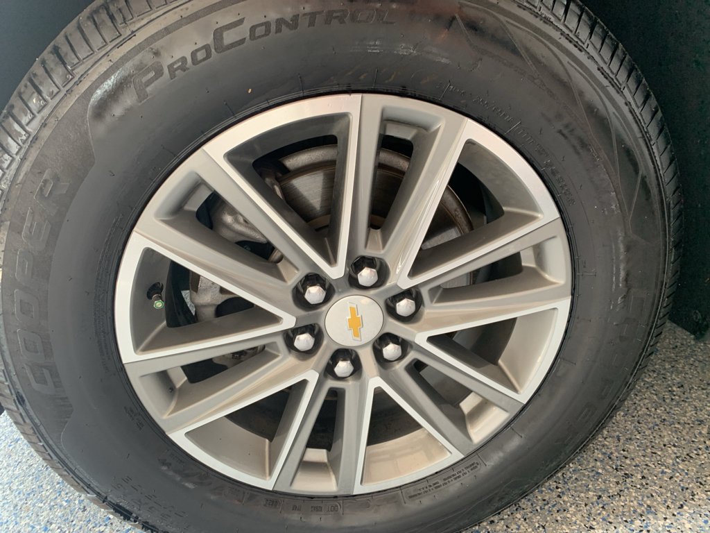 Used 2023 Chevrolet Traverse LT FWD image 33