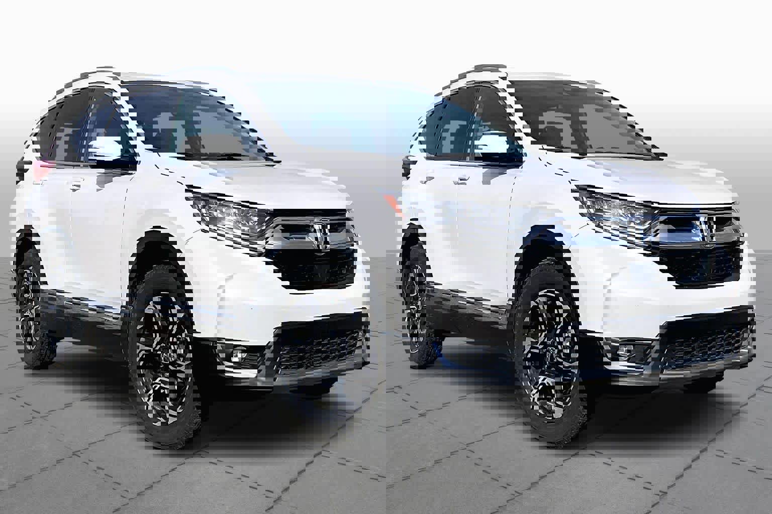 Used 2018 Honda CR-V Touring image 2