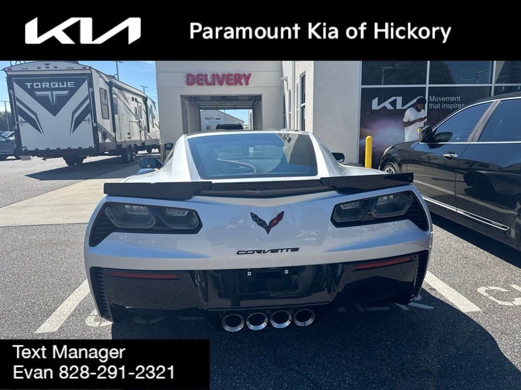Used 2015 Chevrolet Corvette Z06 w/ 3LZ Preferred Equipment Group RWD image 5