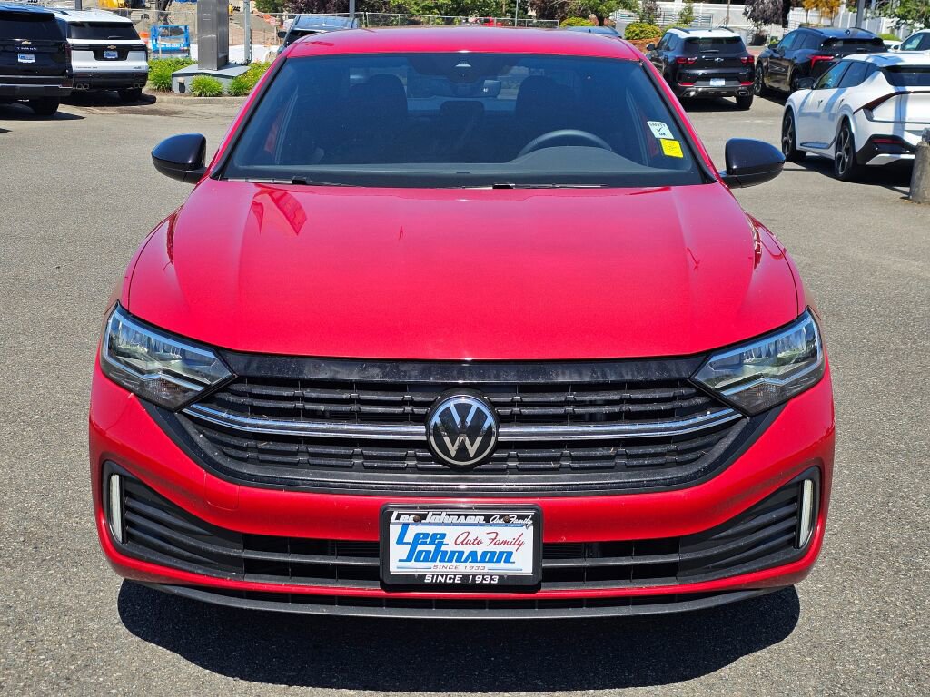 Used 2024 Volkswagen Jetta Sport FWD image 2