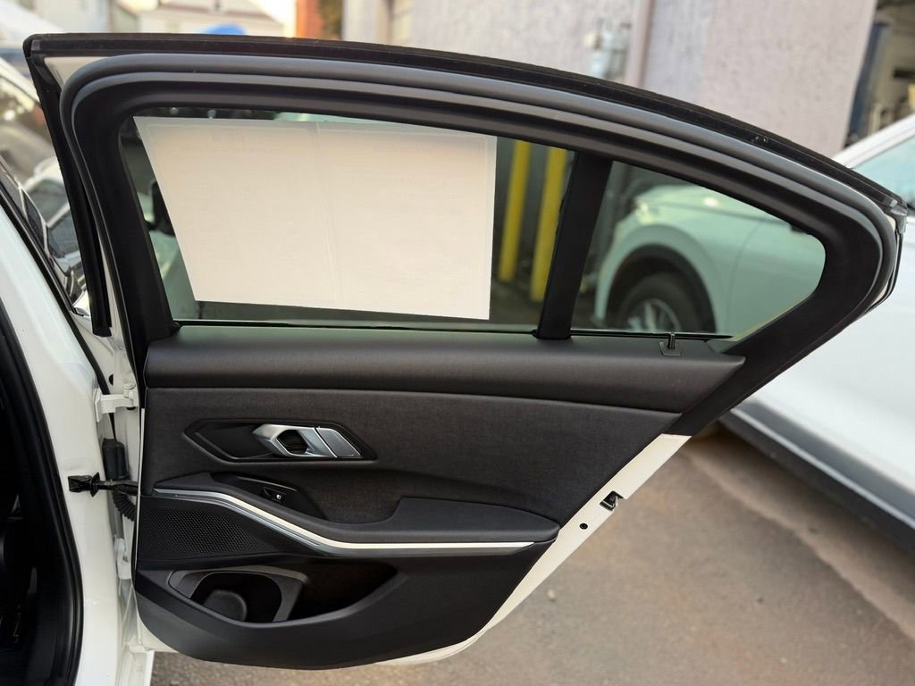 Used 2019 BMW 330i xDrive Sedan w/ Premium Package image 26