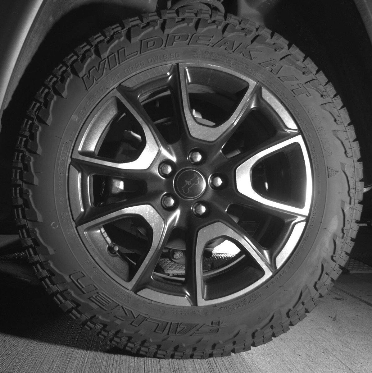 Used 2025 Jeep Compass Trailhawk image 11