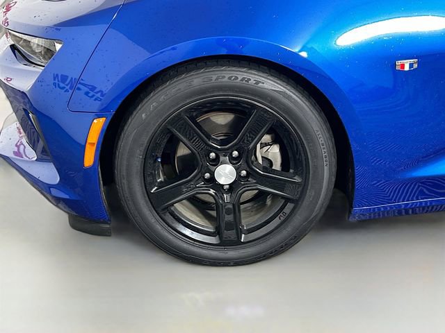 Used 2018 Chevrolet Camaro LT image 14