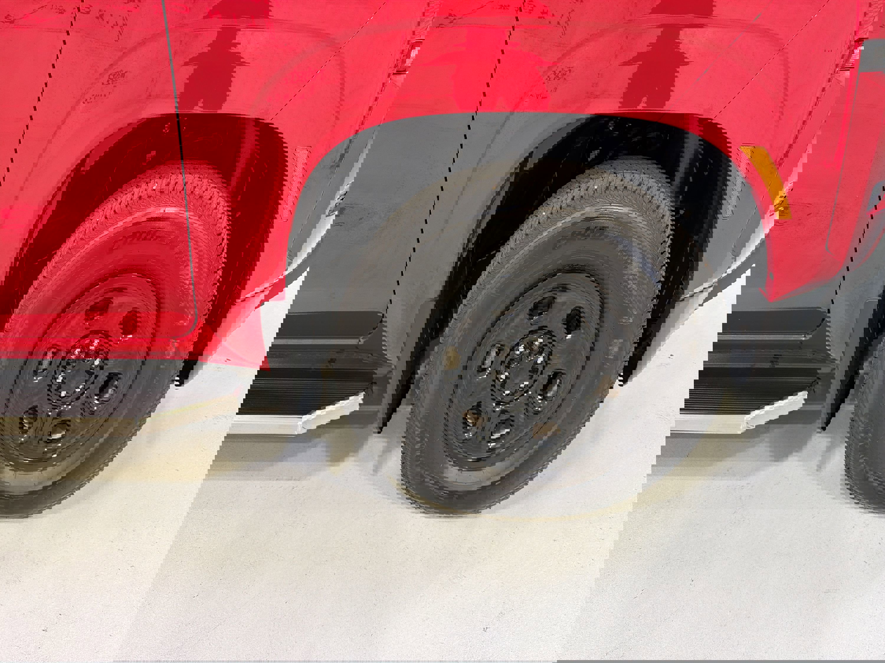 Used 2022 Nissan Frontier S w/ Technology Package image 28