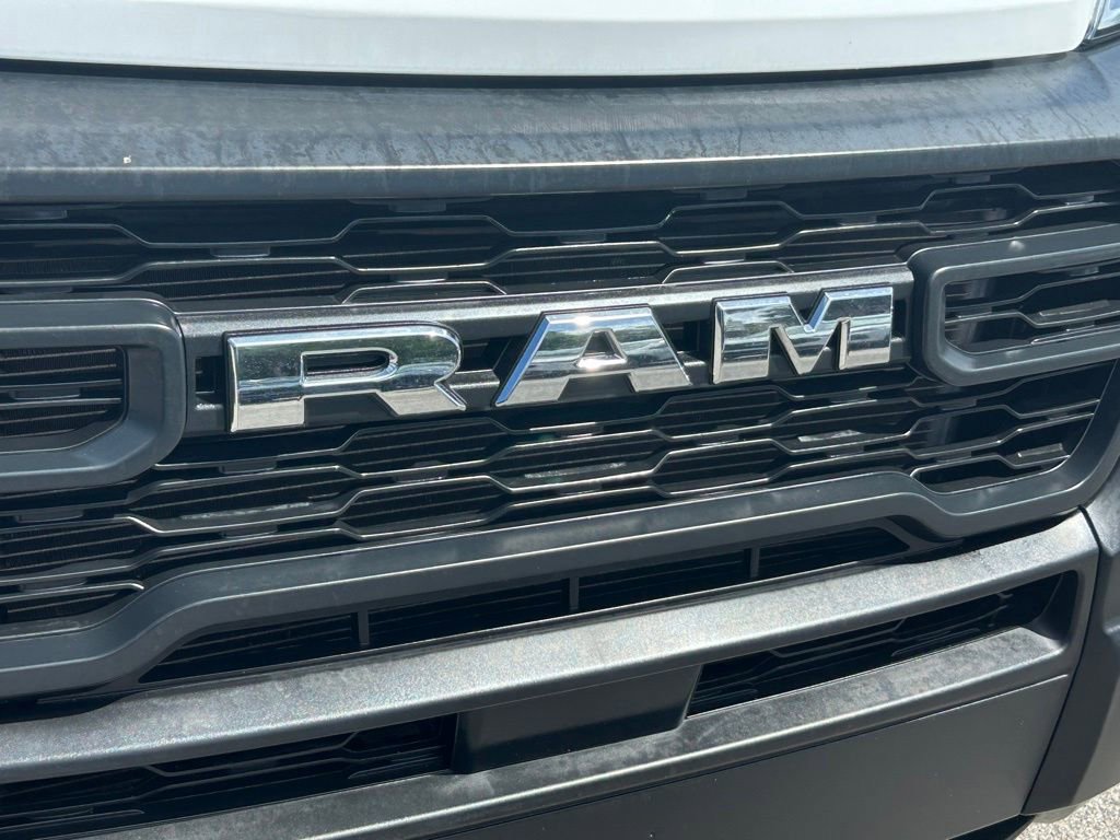 Used 2024 RAM ProMaster 2500 w/ Convenience Group FWD image 18