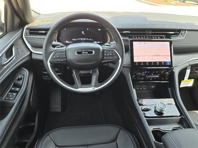 New 2025 Jeep Grand Cherokee Limited image 6