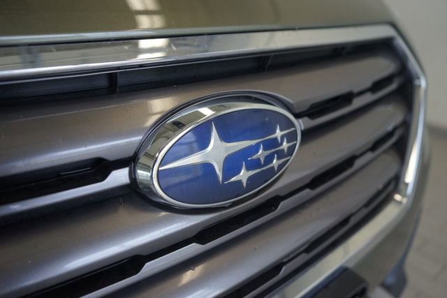 Used 2017 Subaru Outback 3.6R Touring AWD/4WD image 18