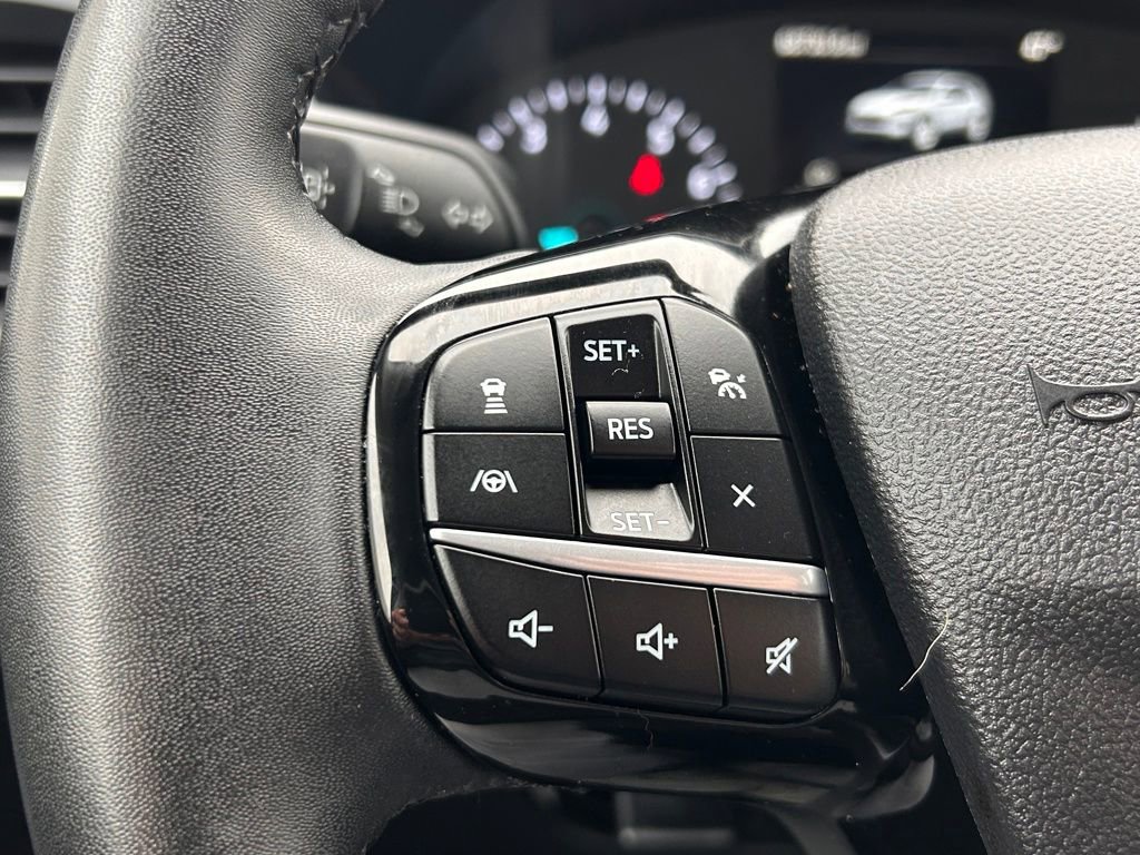 Used 2022 Ford Escape SE w/ Cold Weather Package image 19