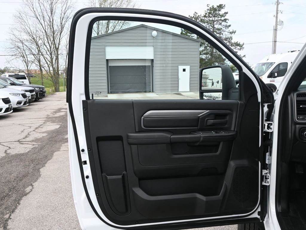 New 2026 RAM 5500 Tradesman AWD/4WD image 8