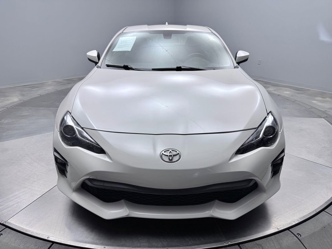 Used 2020 Toyota 86 RWD image 2