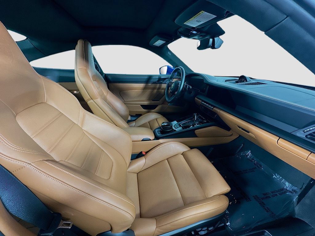 Certified 2025 Porsche 911 Carrera GTS RWD image 27