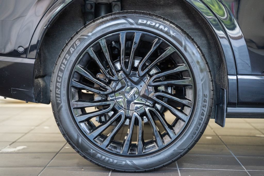 Used 2021 Lincoln Corsair Reserve w/ Equipment Group 201A AWD/4WD image 22