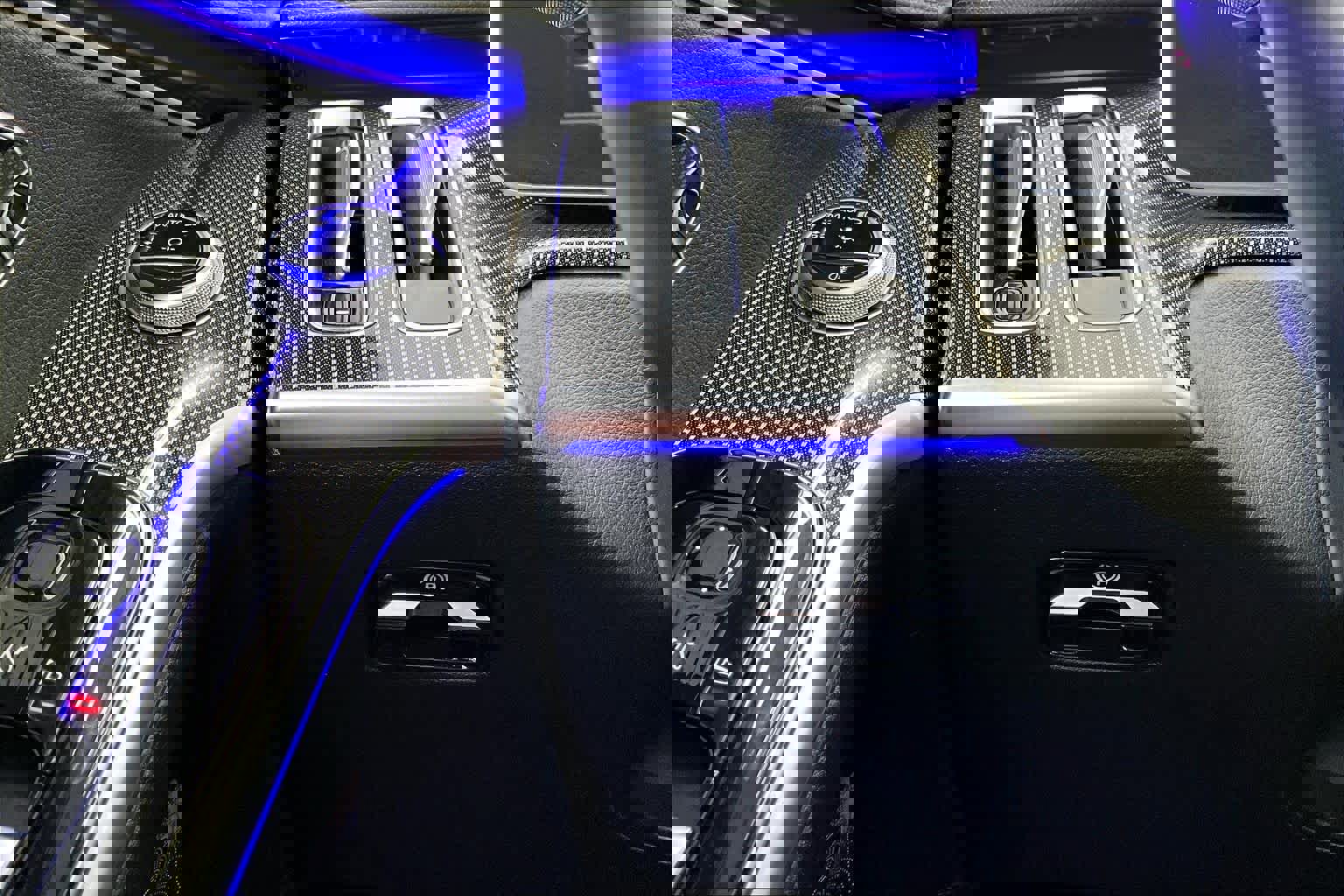 Certified 2022 Mercedes-Benz S 500 4MATIC w/ AMG Line Package image 36