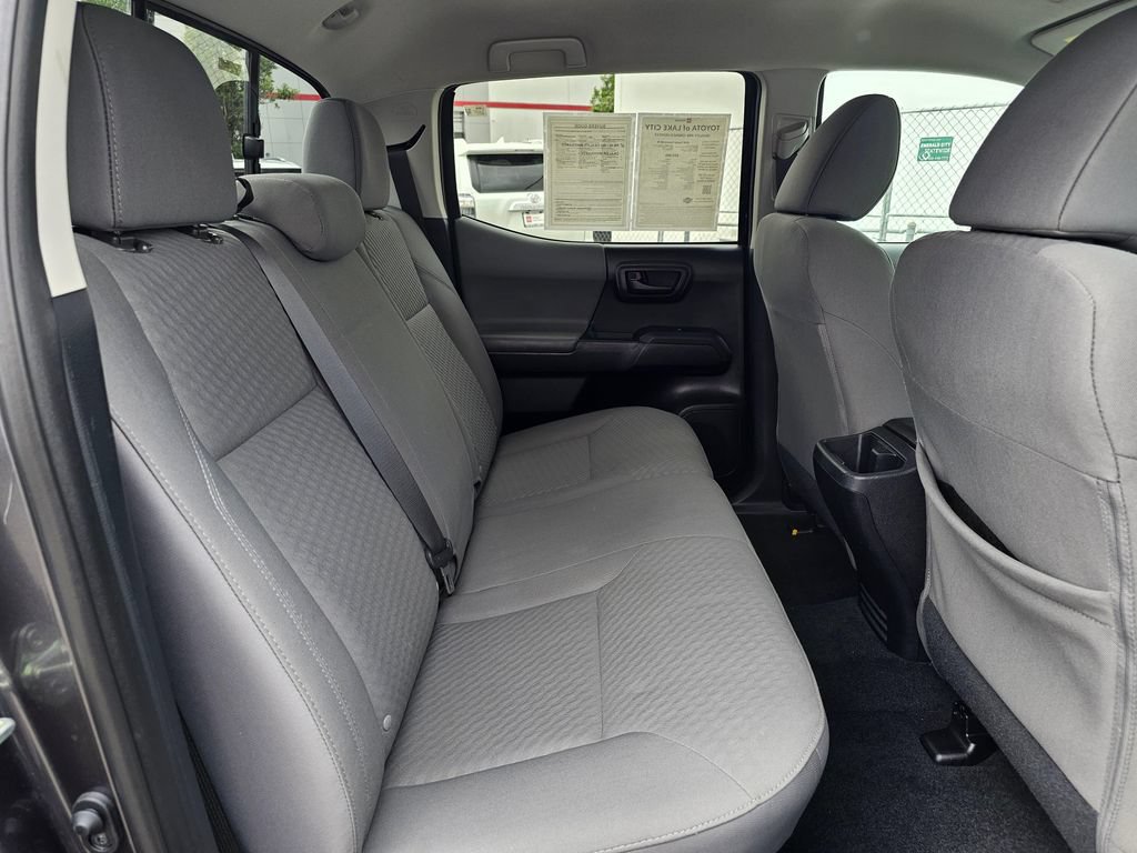 Used 2020 Toyota Tacoma SR AWD/4WD image 12