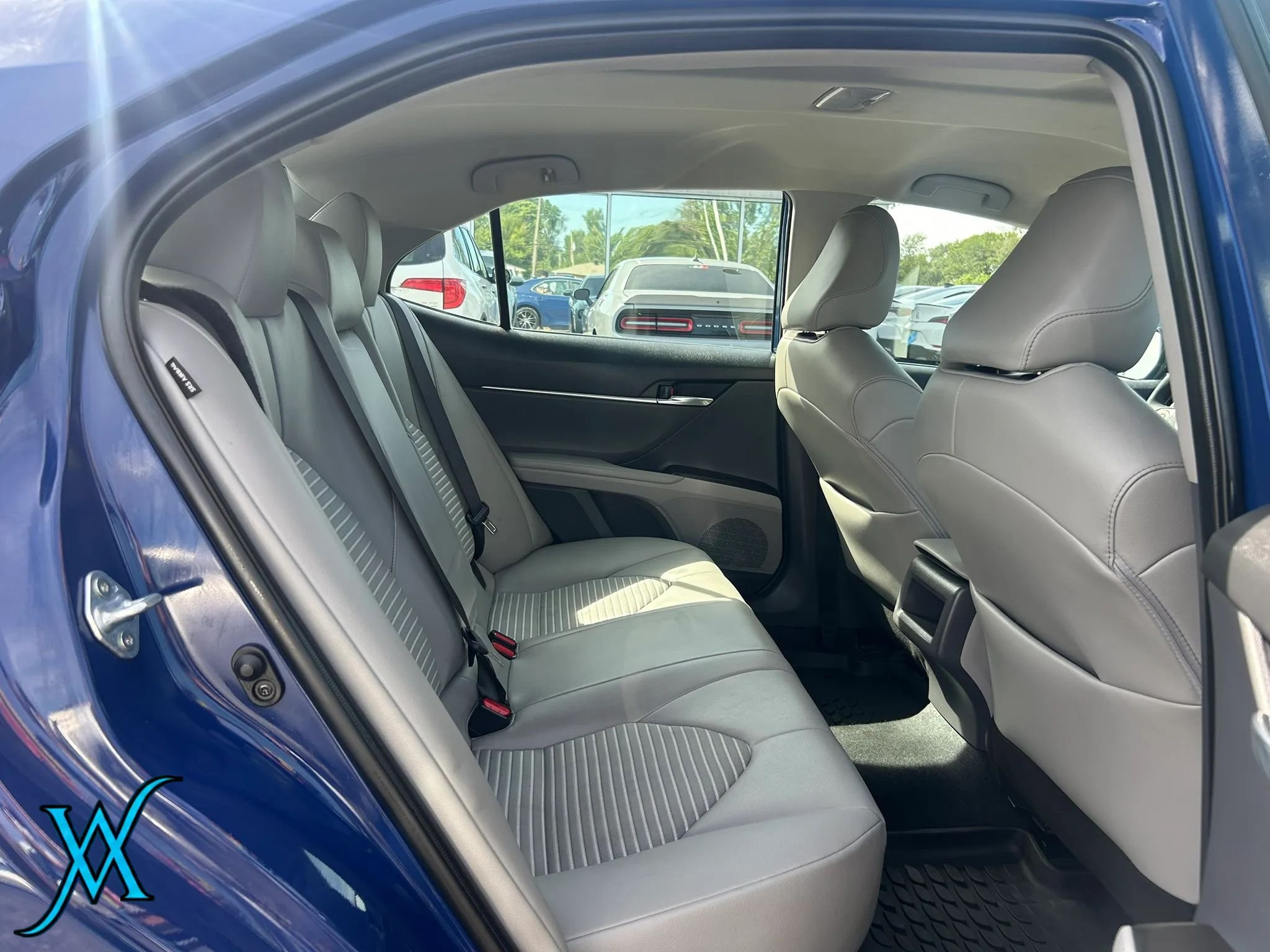 Used 2023 Toyota Camry SE w/ Cold Weather Package FWD image 21