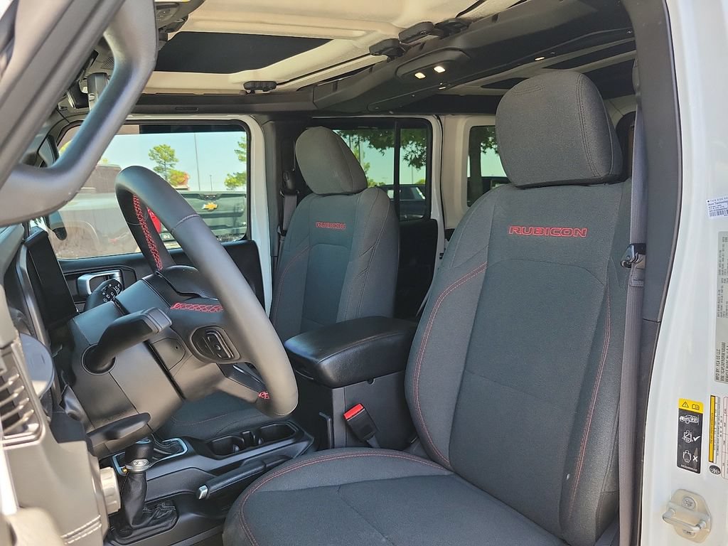 Used 2024 Jeep Wrangler Unlimited Rubicon w/ Technology Group AWD/4WD image 11