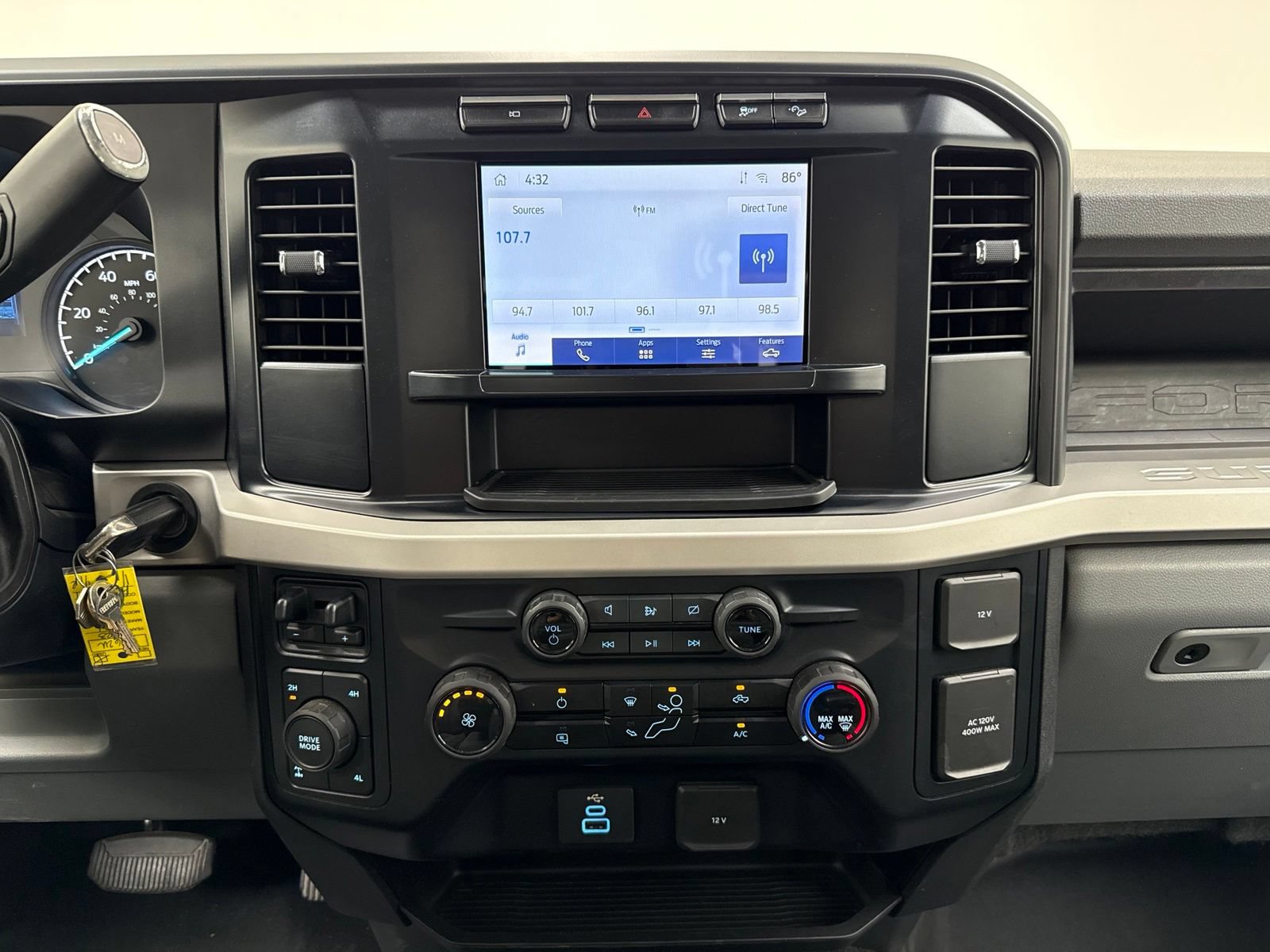 Used 2023 Ford F250 XL w/ STX Appearance Package AWD/4WD image 30