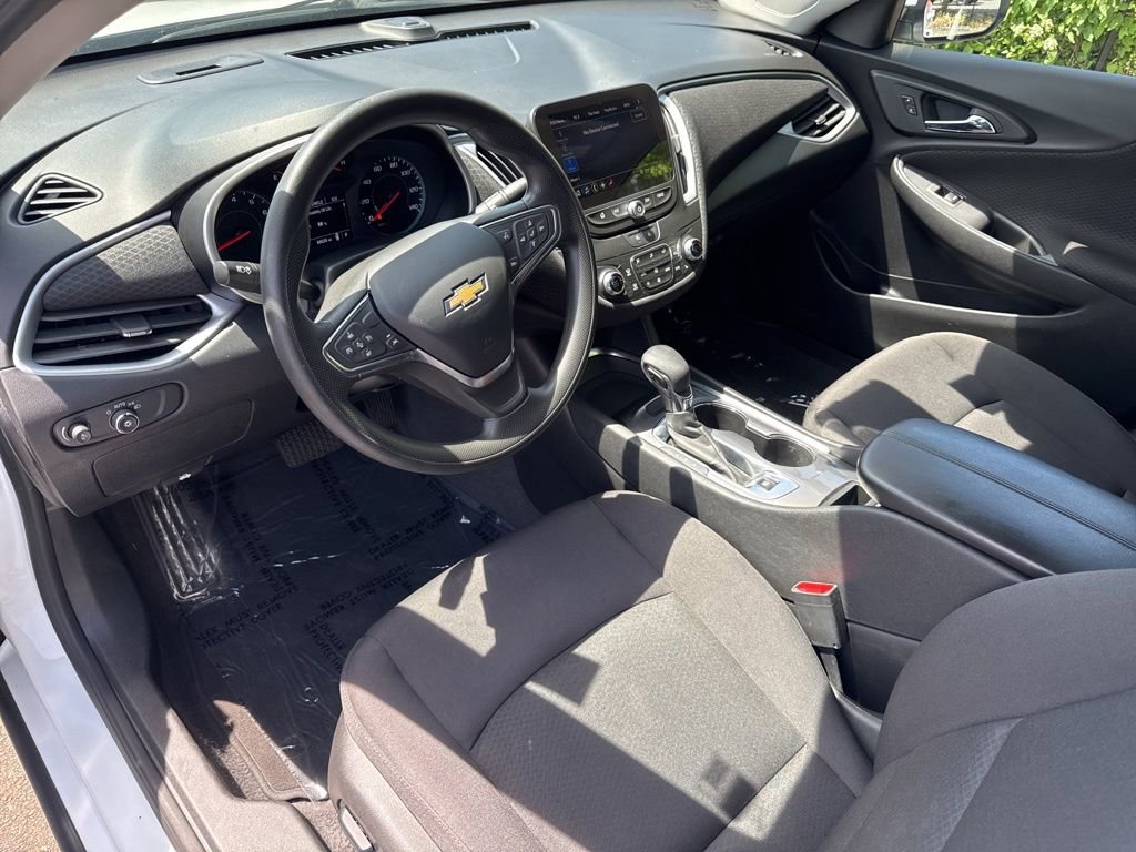Used 2023 Chevrolet Malibu LT FWD image 8
