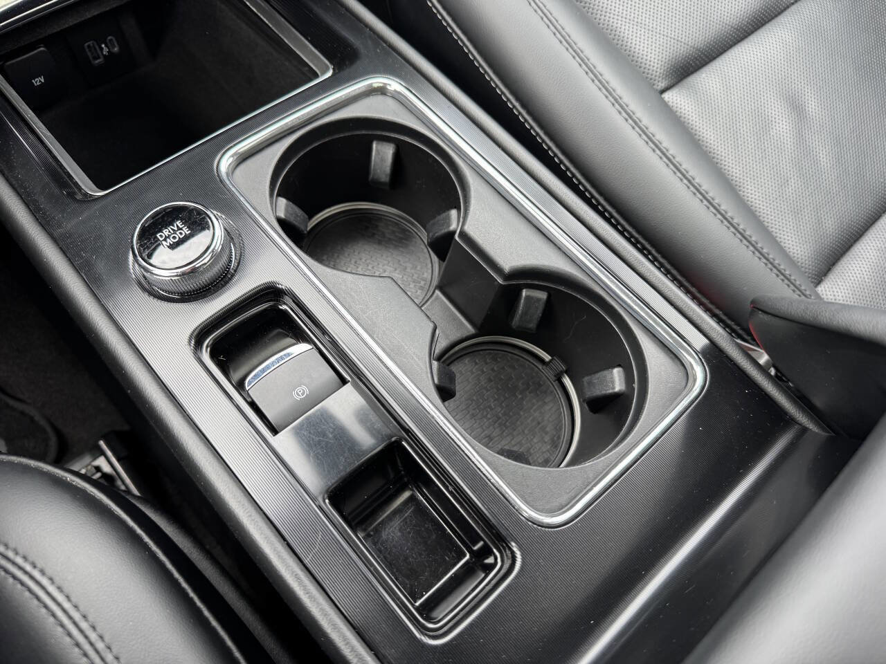 Used 2021 Lincoln Corsair Reserve w/ Equipment Group 201A image 17