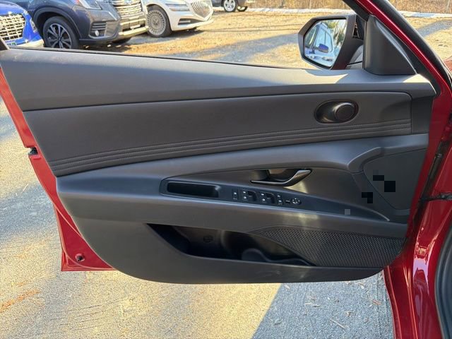 Certified 2025 Hyundai Elantra Sport image 17