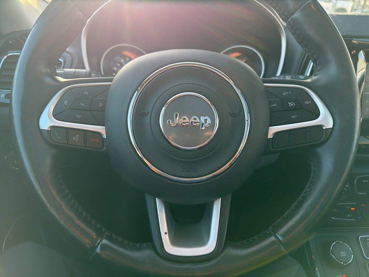 Used 2020 Jeep Compass Latitude AWD/4WD image 10