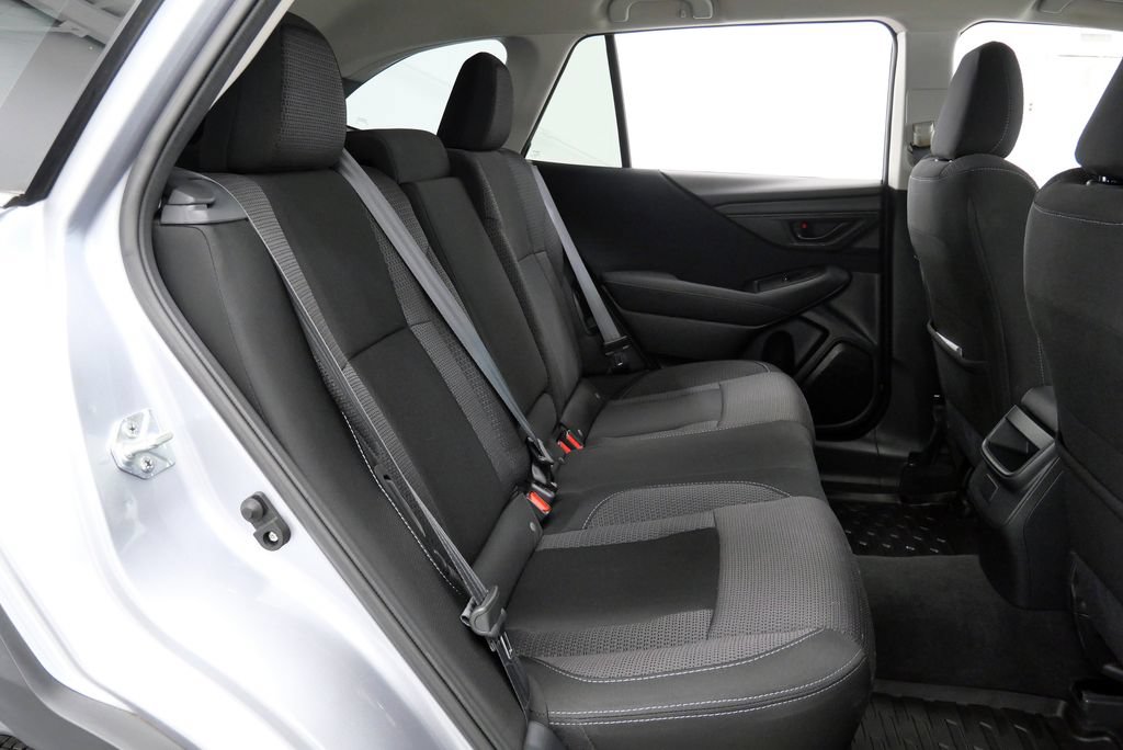 Used 2024 Subaru Outback AWD/4WD image 17